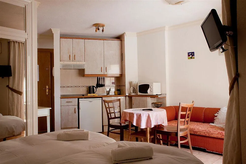 Palm Beach Club Apartamentos Carihuela Τορρεμολίνος 0*,  Ισπανία
