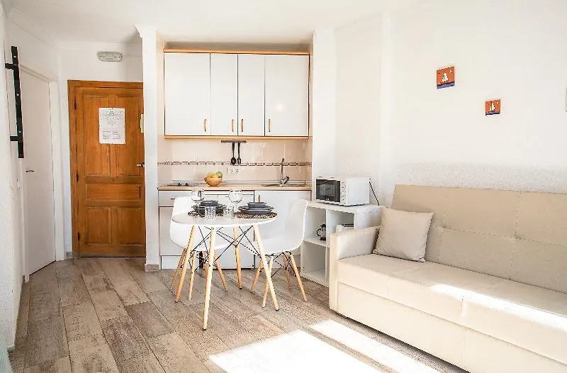 Palm Beach Club Apartamentos Carihuela Τορρεμολίνος